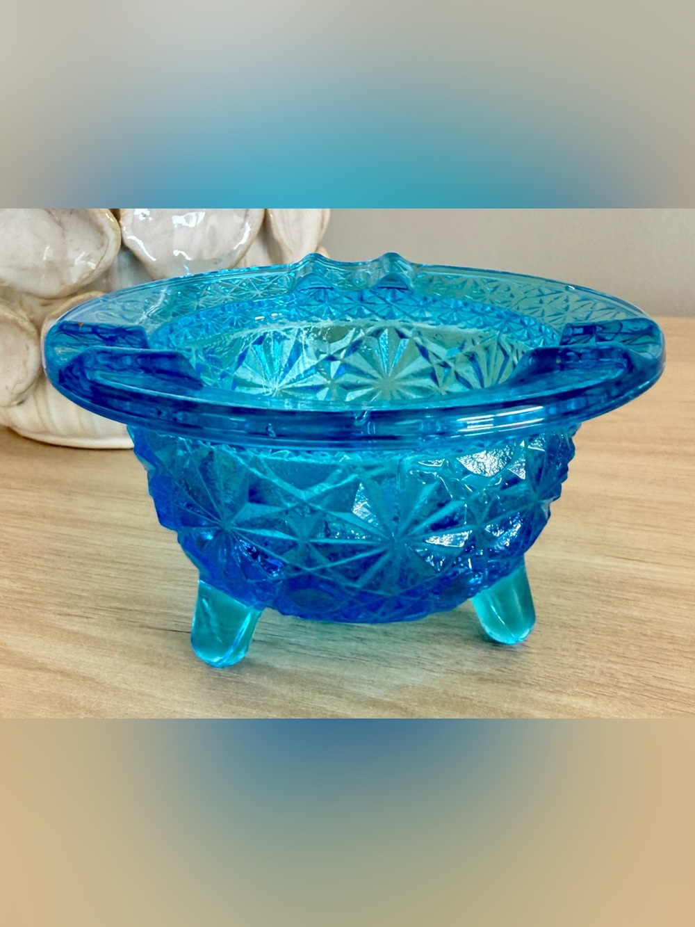 Footed Ashtray Daisy & Button Blue Glass Cauldron Style Trinket Dish Vintage